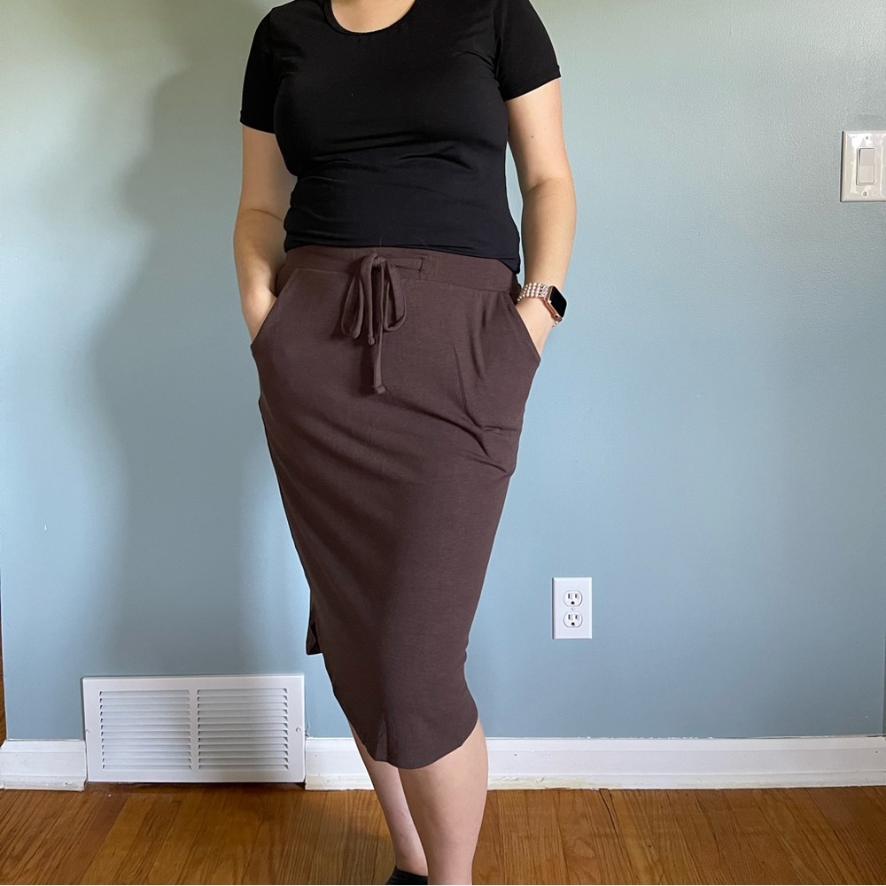 Skirt with pockets
